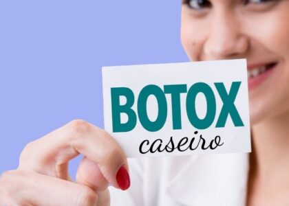 Máscara caseira facial com efeito botox. Descubra como fazer máscara caseira facial com efeito botox e fique com uma pele firme e iluminada após fazer essa receita de botox caseiro facial com apenas três ingredientes: banana, mel e iogurte.