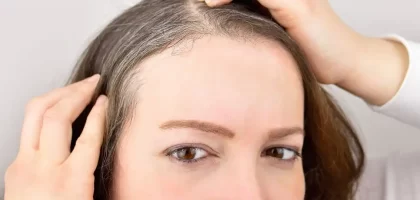 4 dicas para disfarçar os cabelos brancos: métodos para você se virar sozinha em épocas que ir ao salão de cabeleireiro não é possível